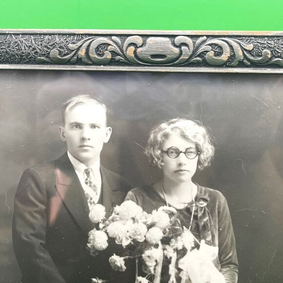Antique 1920s Framed Photo Man Woman Wedding Roaring Twenties Ornate Wood Frame - Picture 9 of 12